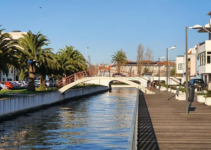 Проживание в семье Cantinho Do Auka -